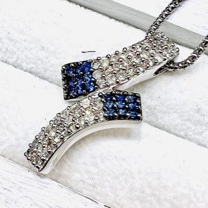 k18WG サファイア0.30＆メレダイヤモンド0.59ct ネックレス