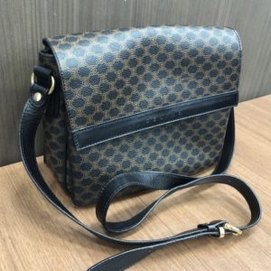 セリーヌバック