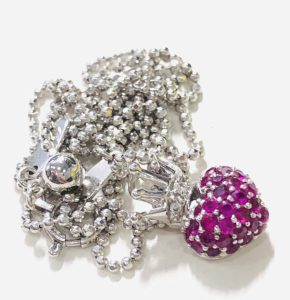 K18WG ネックレス ルビー付き