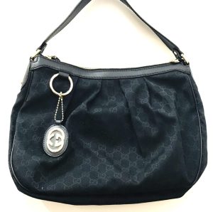 GUCCI GGキャンバス ショルダーバック