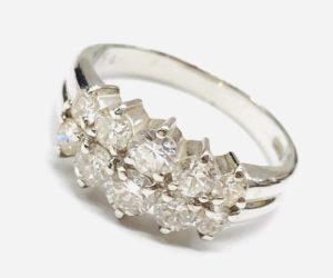 Pt900 メレダイヤモンド付き リング