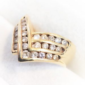 K18 18金　ダイヤリング