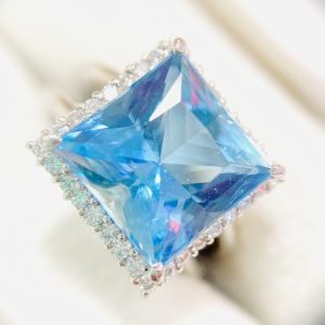Pt900 リング アクアマリン4.96ct メレダイヤ0.35ct