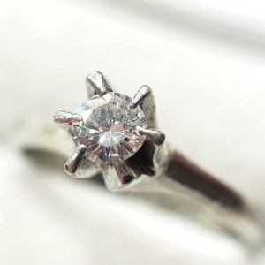 Pt900(プラチナ900)ダイヤモンドリング