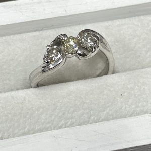 Pt900 プラチナリング 指輪 ダイヤモンド 0.314ct 0.384ct 0.394ct