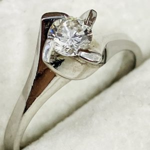 Pt900 0.3ctダイヤモンド付きリング