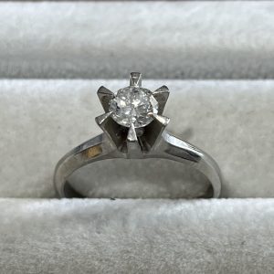 Pt900リング ダイヤモンド0.58ct