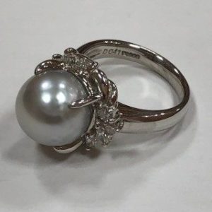 Pt900 ブラックパール メレダイヤ付き リング 黒蝶真珠 南洋真珠