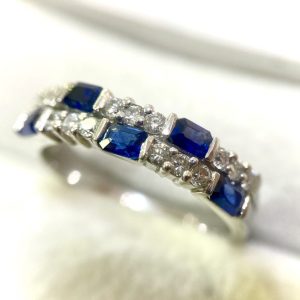 Pt900 サファイア メレダイヤ リング