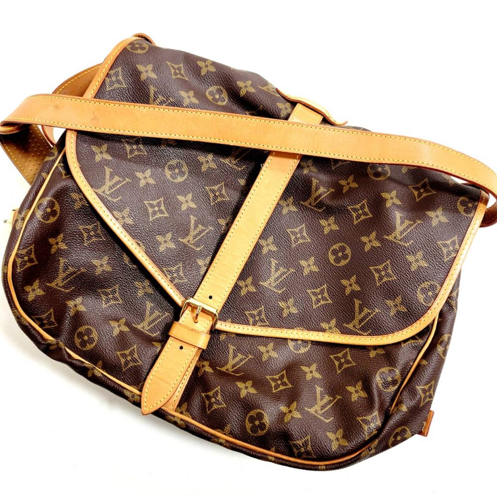 LOUIS VUITTON ルイヴィトン ソミュール35 モノグラム ショルダーバッグ M42254