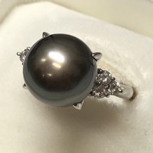 プラチナ ブラックパール付きリング