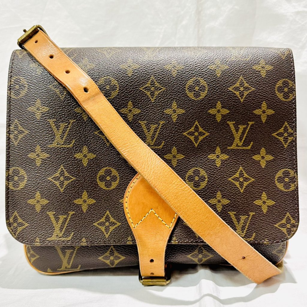 Louis Vuitton (ルイヴィトン) カルトシエール