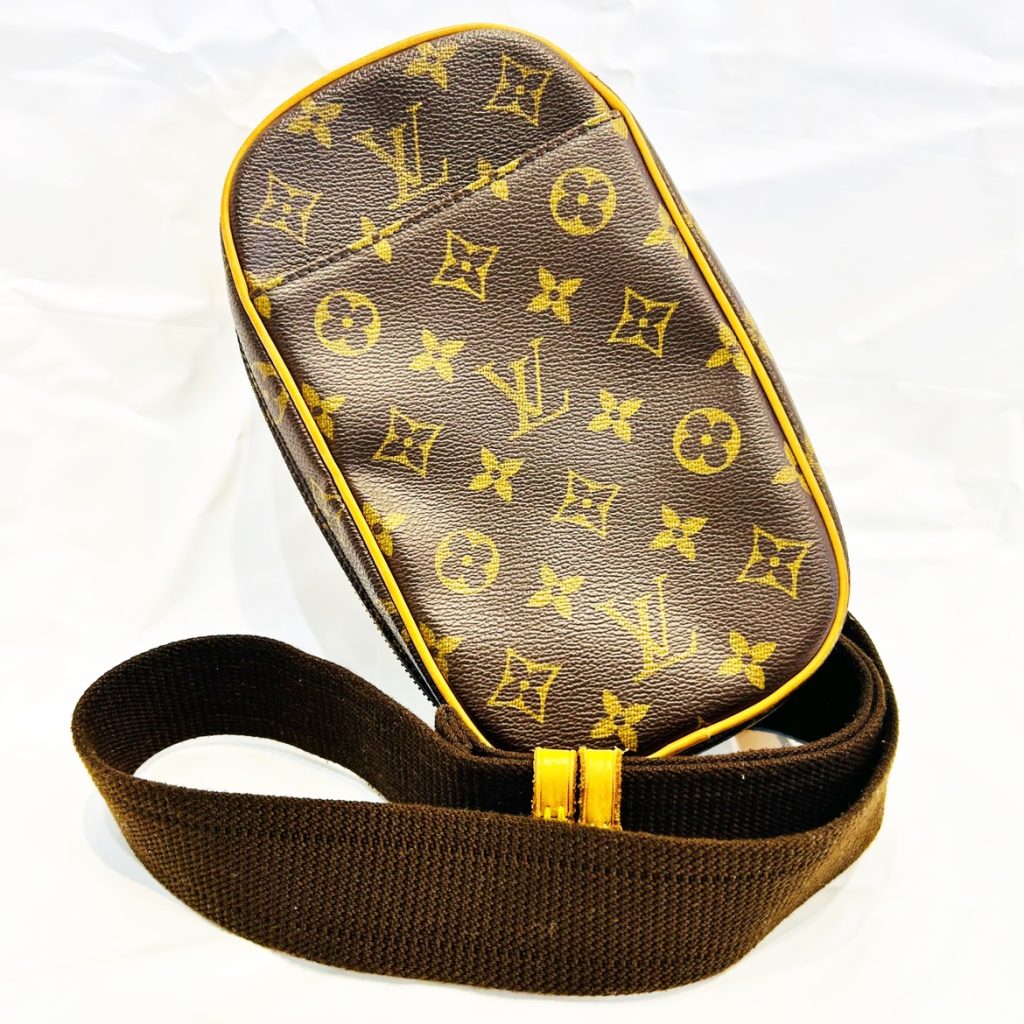 Louis Vuitton モノグラム ポシェット ガンジュ