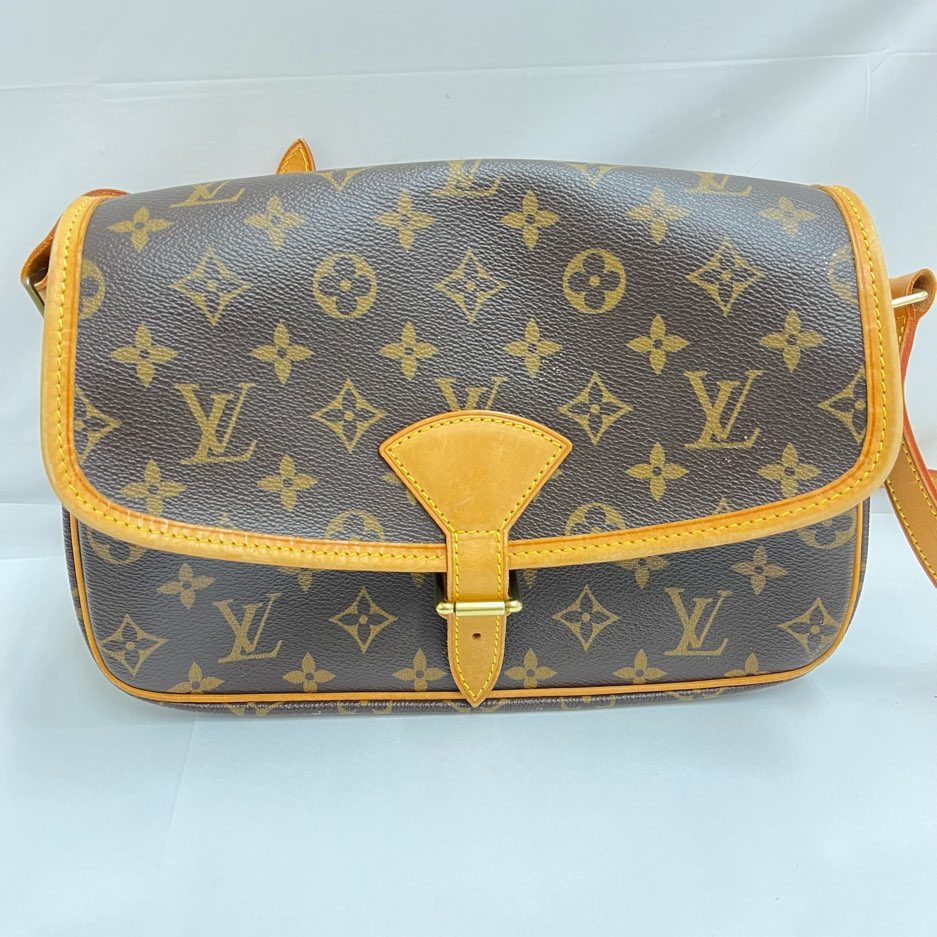 LOUIS VUITTON(ルイヴィトン)　モノグラム　ソローニュ