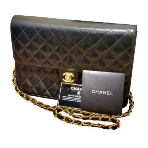 CHANEL マトラッセ ラムスキン チェーンショルダーバッグ