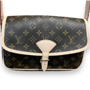 Louis Vuitton　モノグラム　ソローニュ