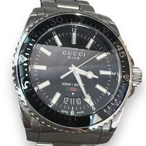 GUCCI　DIVE　グッチダイブ　クォーツ式腕時計　	YA136311　136.3　電池切れ