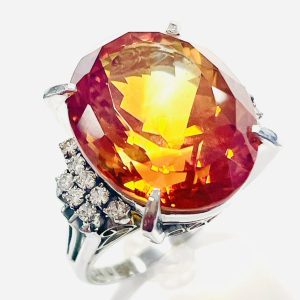 Pt900 シトリン17.64ct メレ0.31ct付 リング