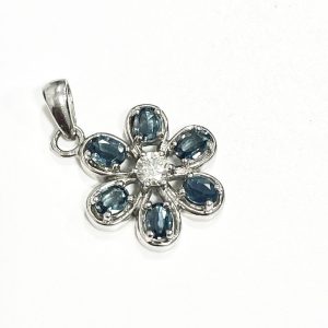 Pt900 アレキサンドライト メレダイヤモンド付 ネックレストップ