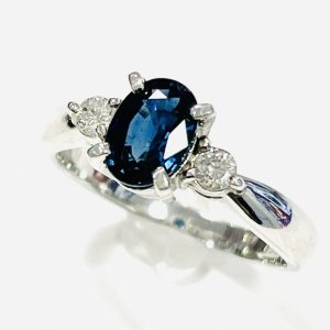 Pt900 サファイア1.00ct メレダイヤ0.14ct付 リング