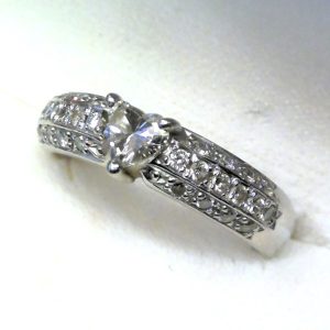 Pt900 ダイヤモンドリング