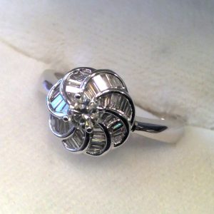 K18WG ダイヤリング