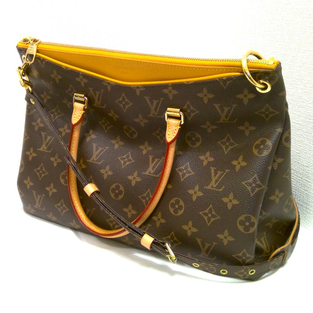 Louis Vuitton モノグラム パラス