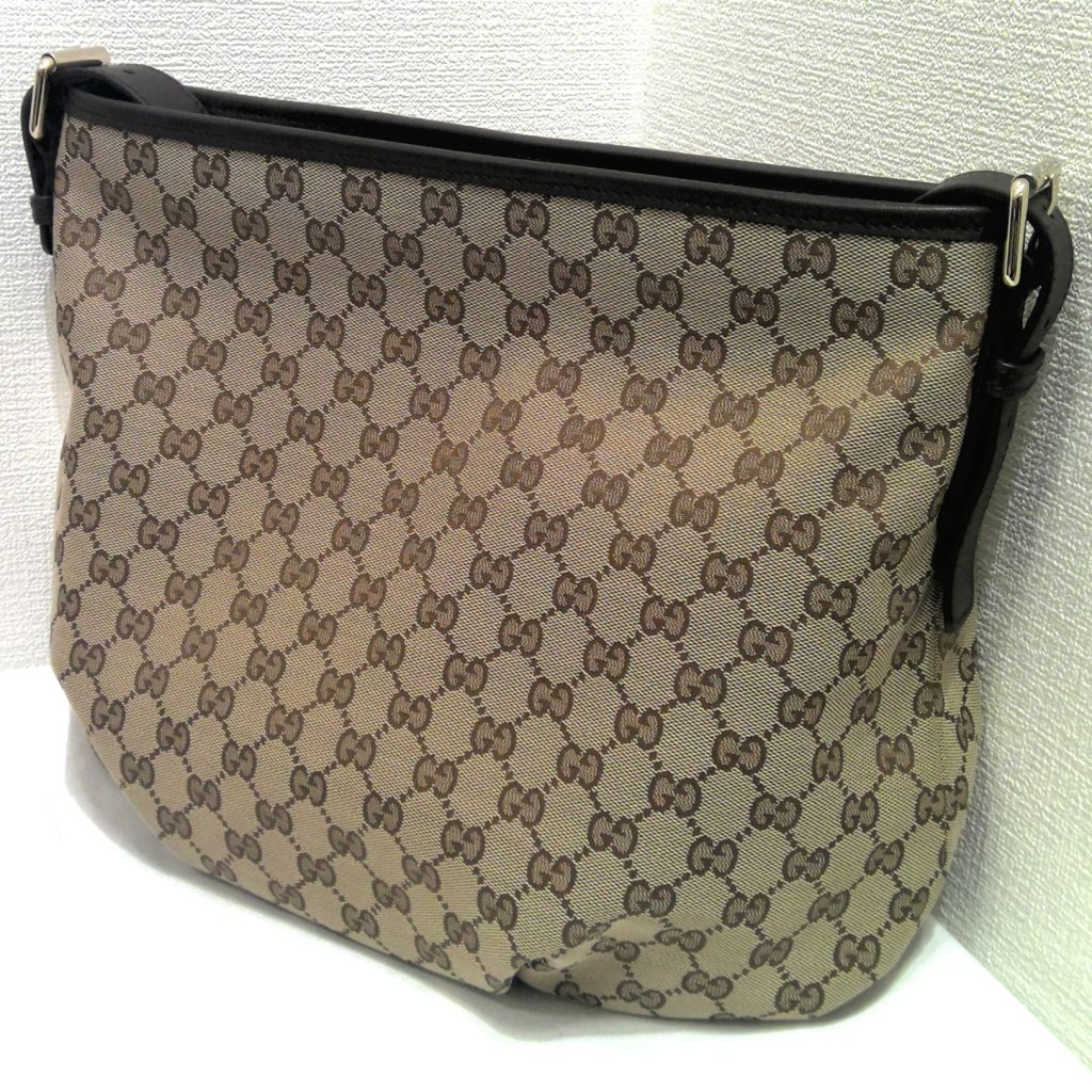 GUCCI GGキャンバス ショルダーバック