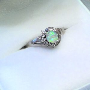 Pt900 オパール メレダイヤ リング