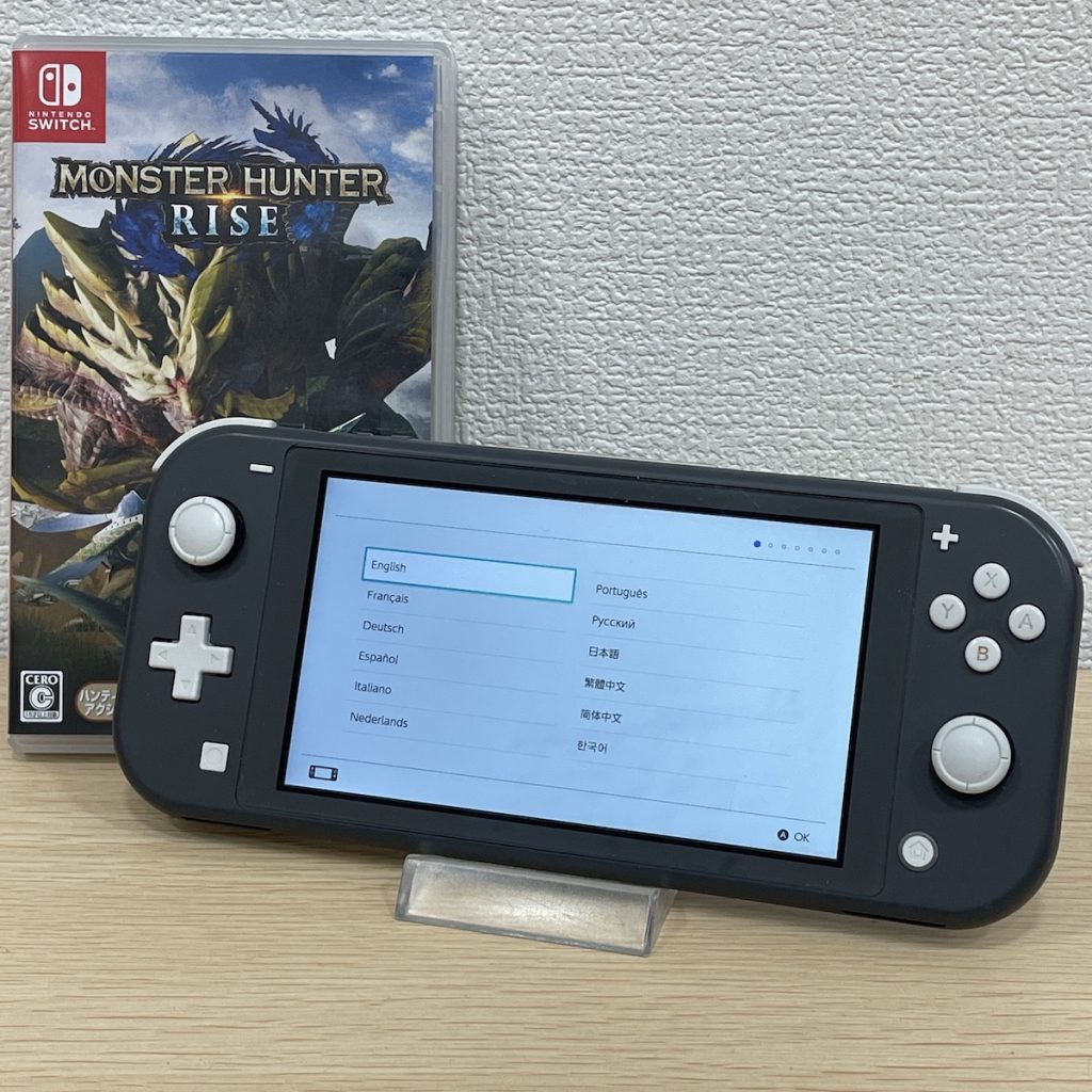 ニンテンドーSwitchライト モンハンライズ - 家庭用ゲーム本体