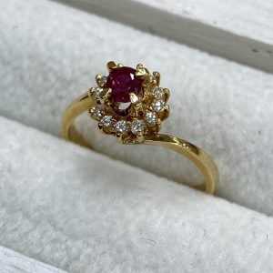 K18　ルビー　メレダイヤ　リング　１８金　750