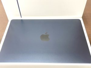 Apple MacbookAir A2681 ミッドナイト 256GB 13.6インチ