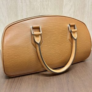 LOUISVUITTON　ルイヴィトン　エピ　マンダリン　レザー　ハンドバッグ　レディース