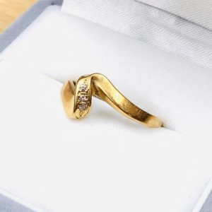 K18(18金) リング メレダイヤ付き