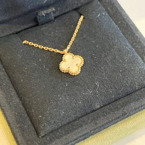 ヴァンクリーフ＆アーペル スウィートアルハンブラ ネックレス