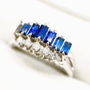 Pt900 サファイア リング