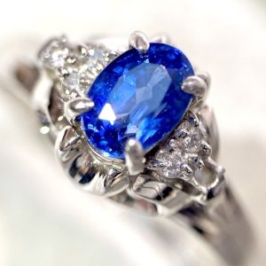 Pt900(プラチナ900) サファイア メレダイヤリング