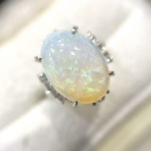 Pt900 ホワイトオパール 7.06ct付きプラチナリング