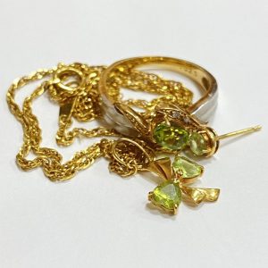 K18(18金)　ペリドット　ネックレス、リング、ピアス