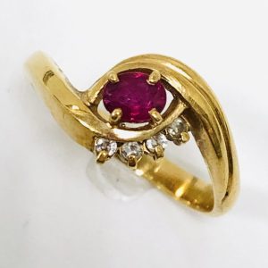 K18 ルビー0.2ct＆メレダイヤ0.04ct付きリング