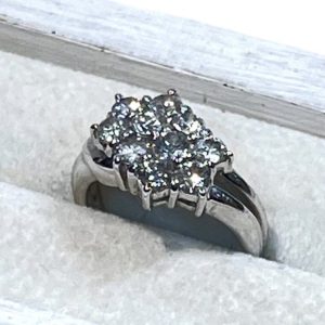 Pt850 メレダイヤ付きリング