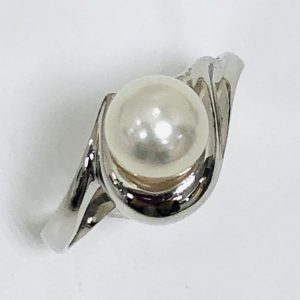 Pt900 パール4ct付きリング