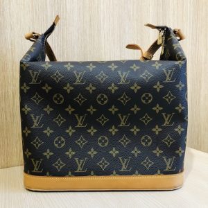 ルイヴィトン アムファースリー モノグラム ショルダーバッグ