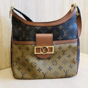 ルイヴィトン アンティア ホーボー ショルダーバッグ