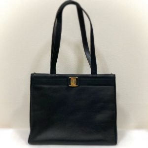 フェラガモ セミショルダーバッグ
