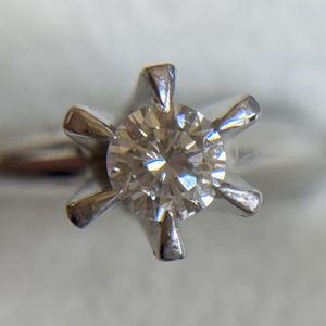 Pt900(プラチナ)　ダイヤモンド　リング　0.33ct