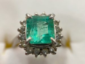 エメラルド付きリングお買取致しました買取専門店さすがや立川南口店