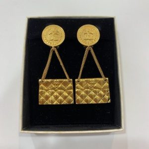 シャネルのイヤリングお買取致しました買取専門店さすがや立川南口店