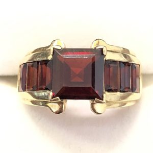 K18　ガーネット リング　18金　750