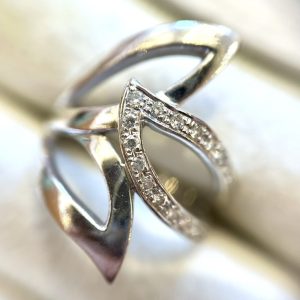 K18WG メレダイヤリング 0.15ct